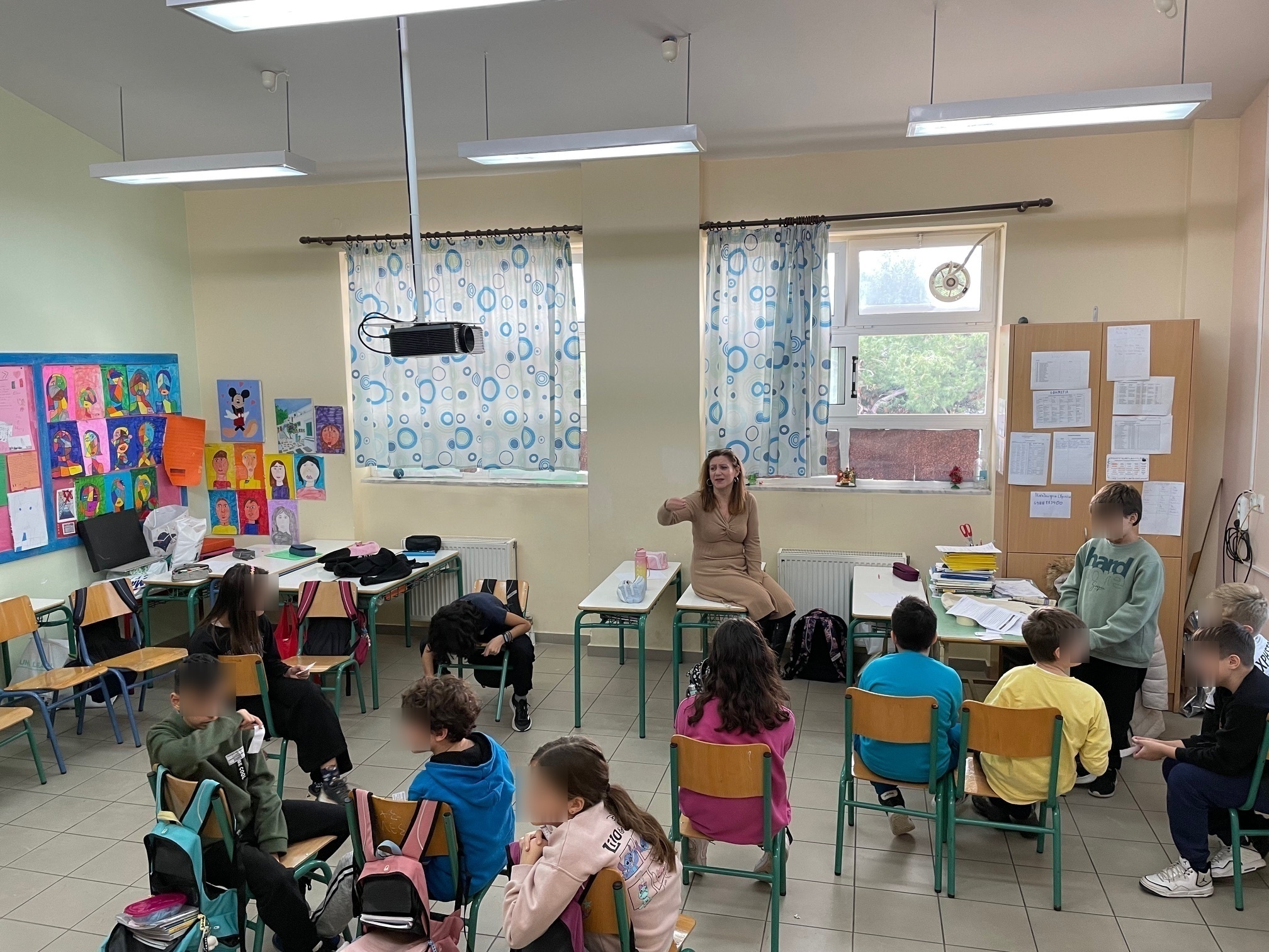 Στα παπούτσια του άλλου 👩🏼‍🤝‍🧑🏽👨🏾‍🤝‍👨🏻